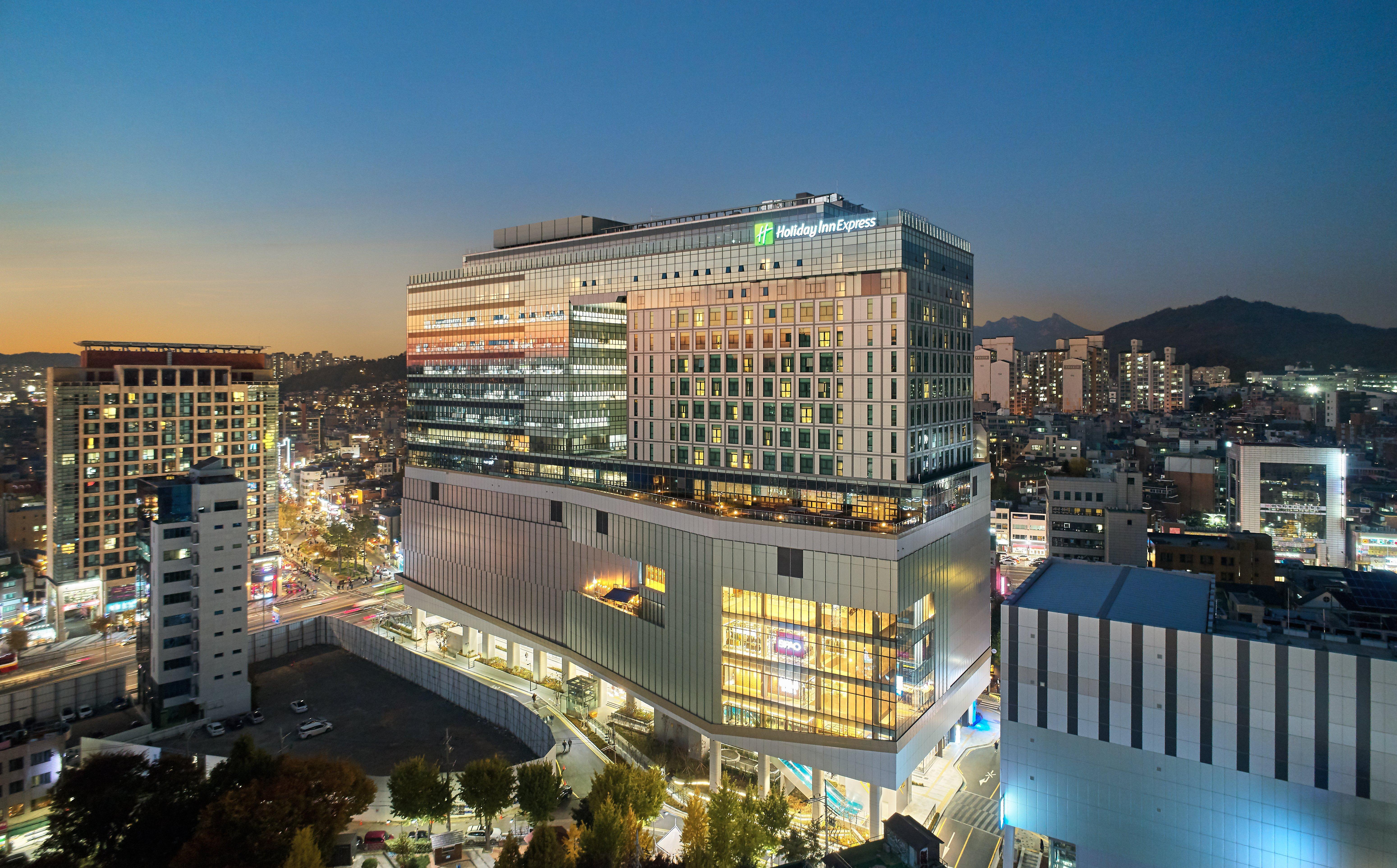 Holiday Inn Express Seoul Hongdae, An Ihg Hotel Buitenkant foto